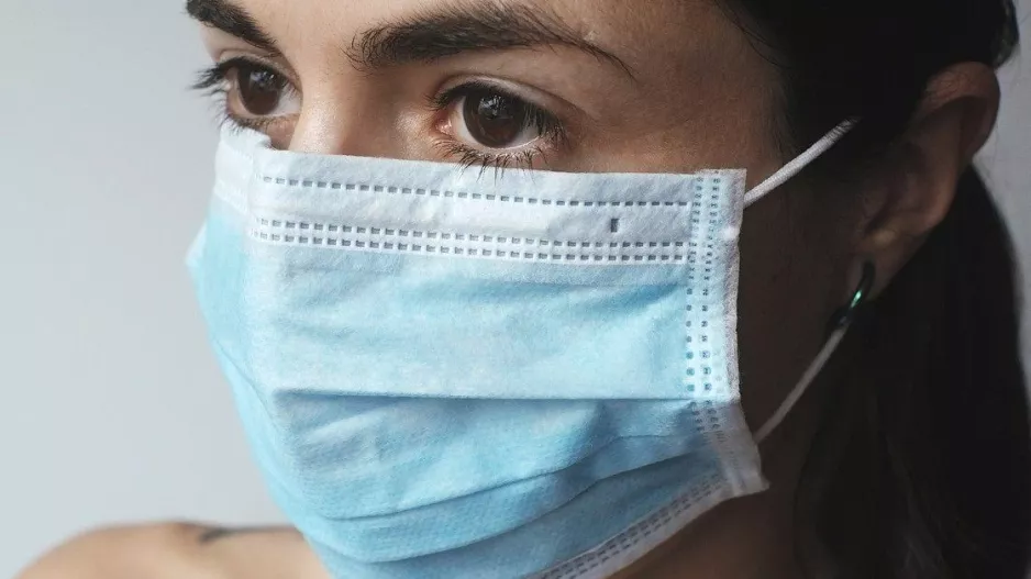 Αντίστροφη μέτρηση για να βγάλουμε τη μάσκα;/Πότε μπορεί να γίνει