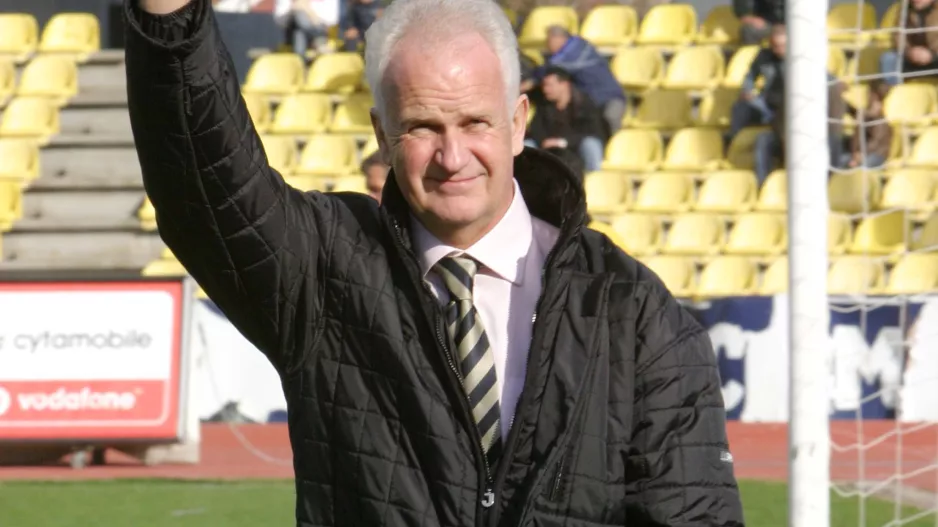 Bernd Stange/Απόλλων