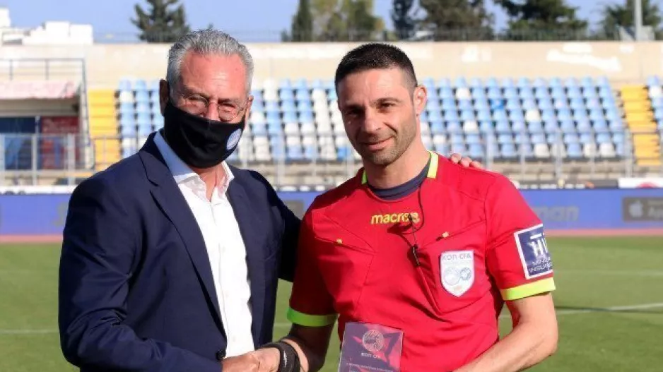 Τιμές... στον Αναστασίου (φώτος)