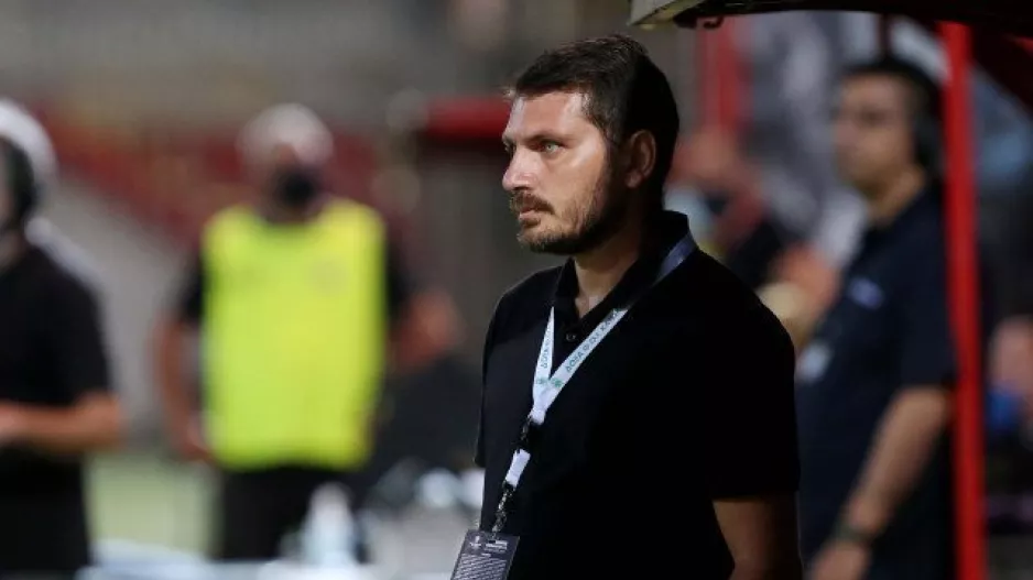 Φεύγει ο κόουτς