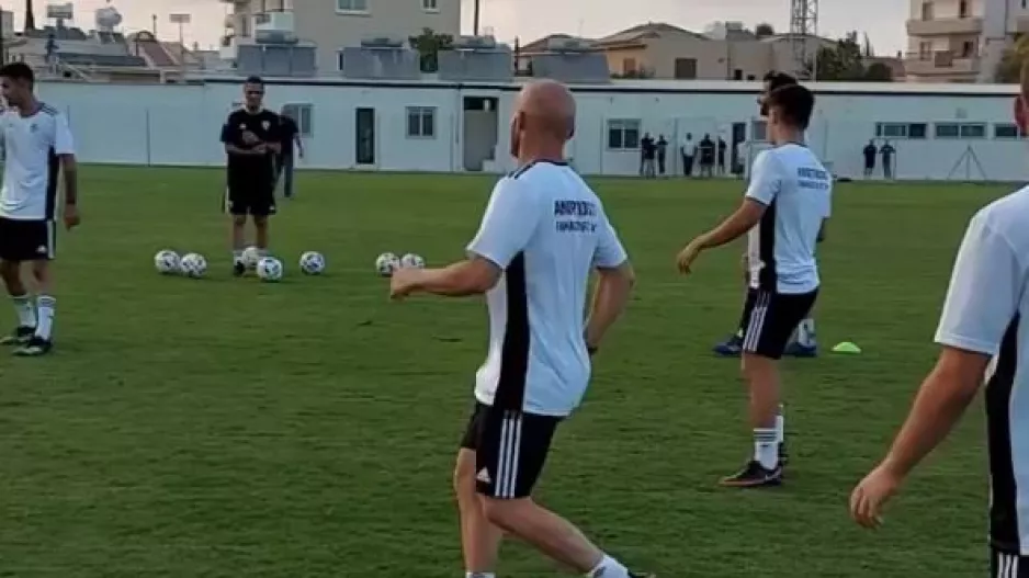 Τελευταία στιγμή/ΑΝΟ