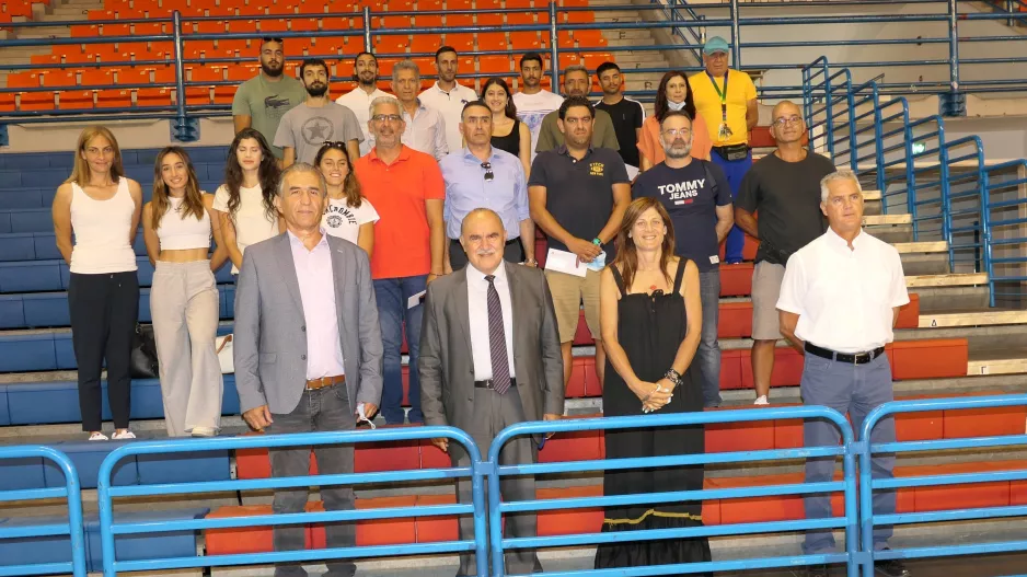 Παρέδωσε μηνιαία επιδόματα στους δικαιούχους αθλητές ο ΚΟΑ
