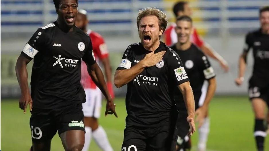 Νέο με Τόνι Γκόρουμπετς 