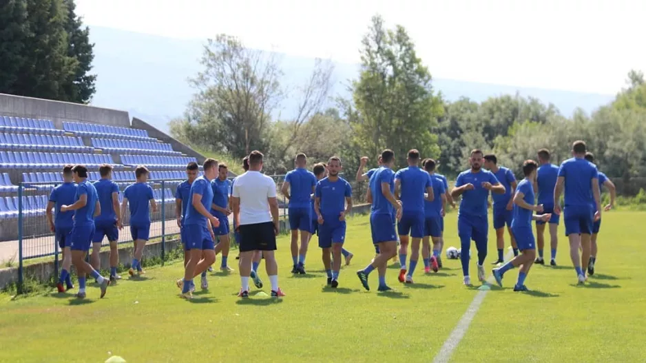 (Ενδιαφέρει ΑΕΛ) Προσθαφαιρέσεις… στον άξονα