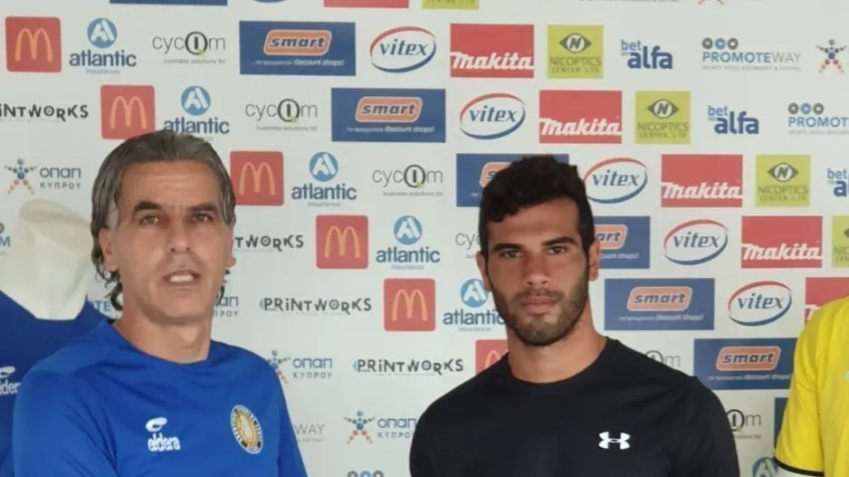 Ανανέωσε ο Χούτρης