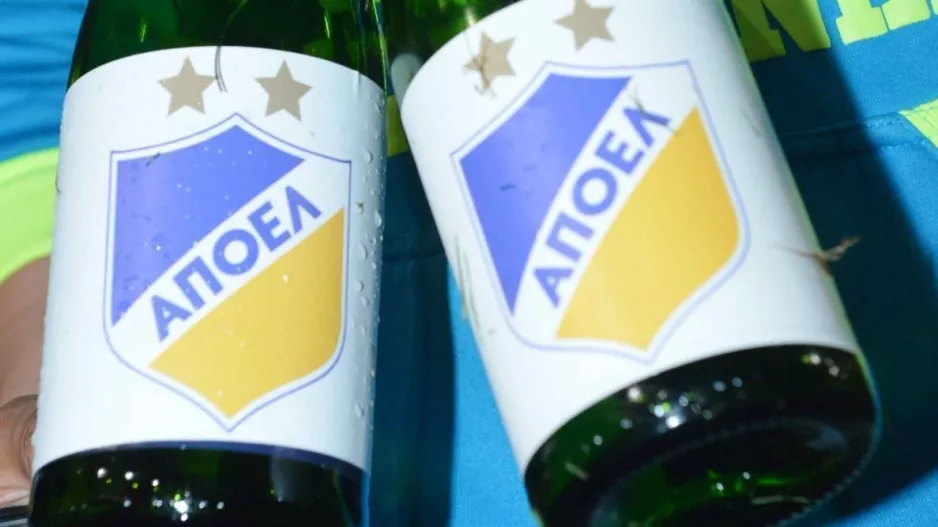 Σαμπάνιες/ΑΠΟΕΛ;