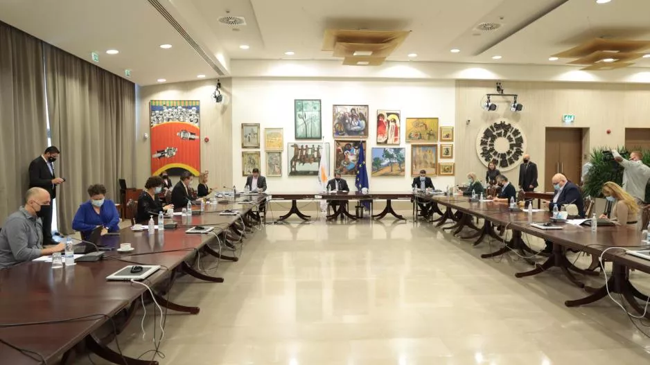 Στο Προεδρικό για να συναντήσουν τον ΠτΔ οι επιστήμονες