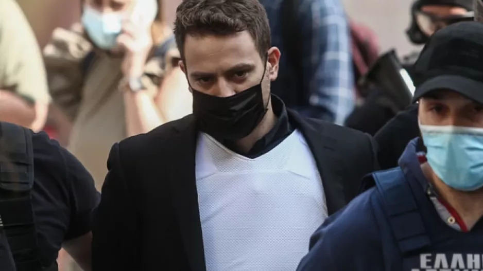 Τον πρόδωσε το δέσιμό του