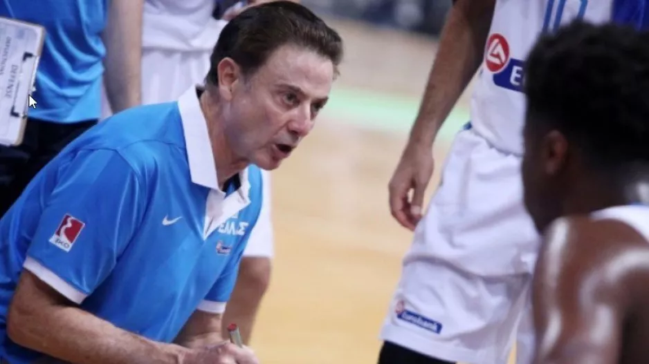 Πιτίνο: «Ψάχνουμε τον 11ο και τον 12ο παίκτη για τον Καναδά»