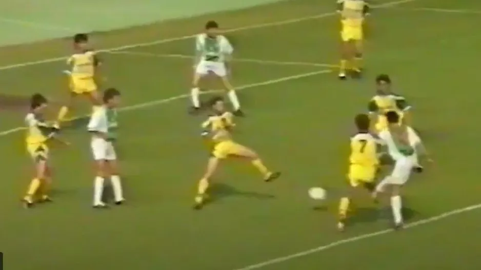ΟΜΟ με ΑΕΛ (1992-93)