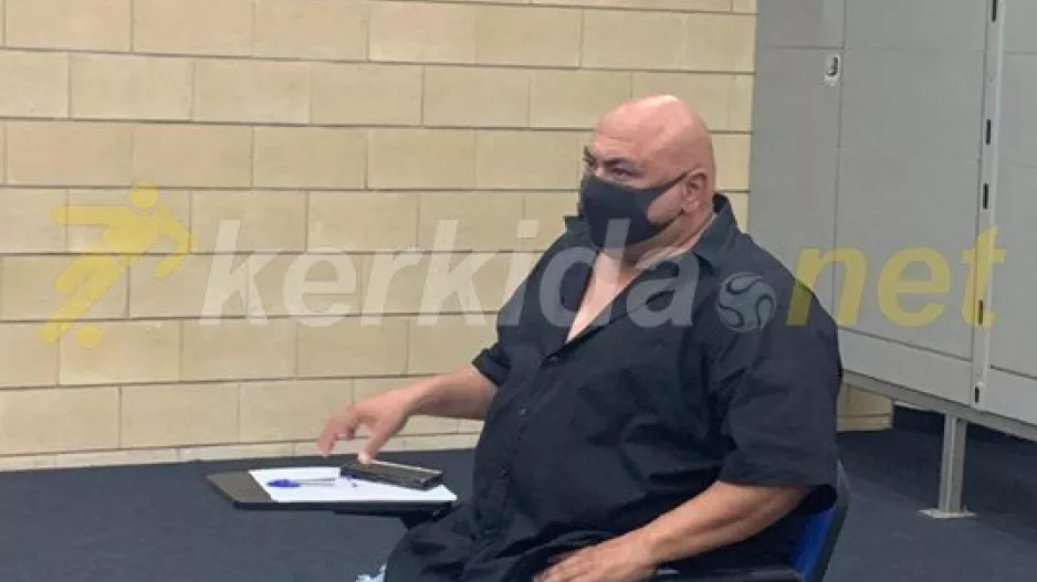 Κίνηση Φανιέρου... πρόσφερε γραπτώς την θέση του στην ΕΝΠ!