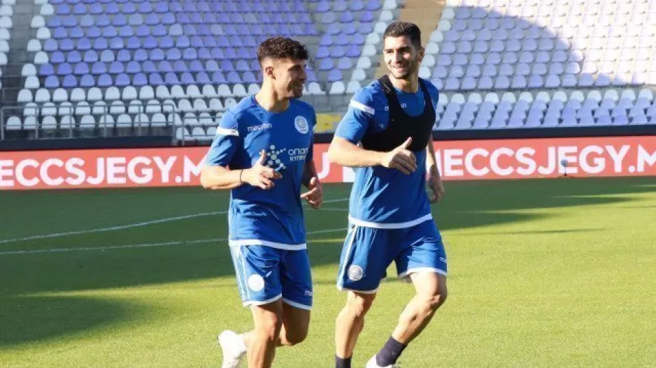 Τον ψήνει;