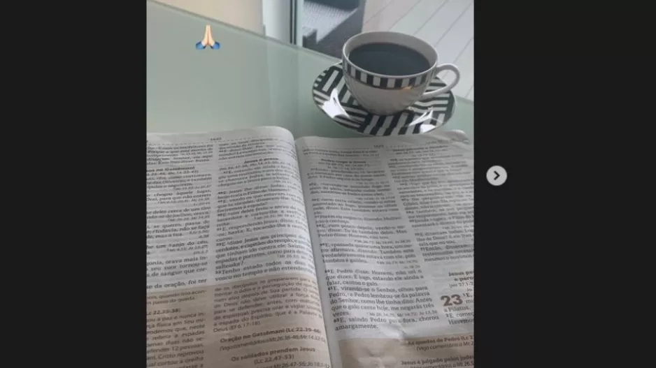 Διαβάζει ο Φαμπιάνο... 