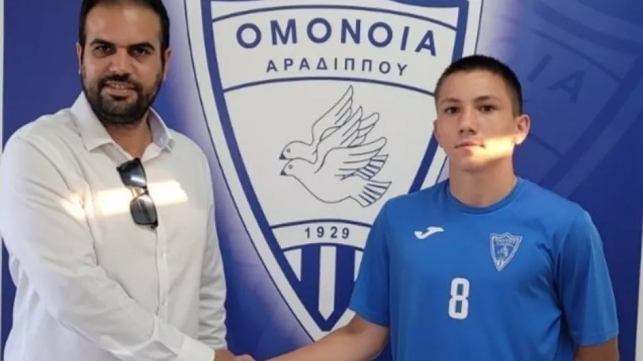 Επαγγελματικό συμβόλαιο στον Ιβάνοφ