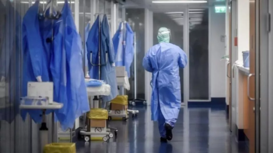 Τέσσερις θάνατοι, 655 κρούσματα