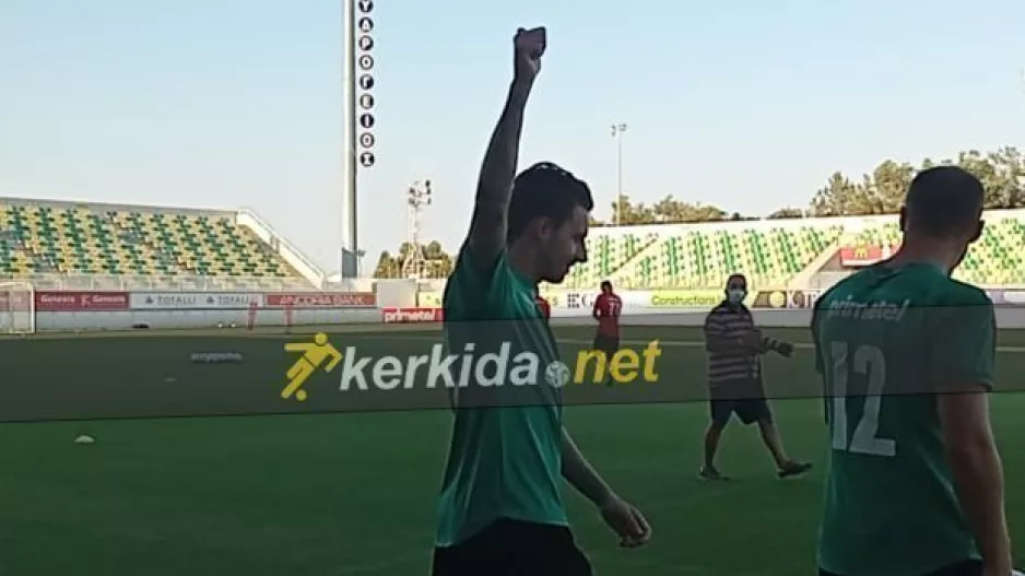 Ο Ματ χαιρέτησε... για πρώτη φορά! (φώτος)