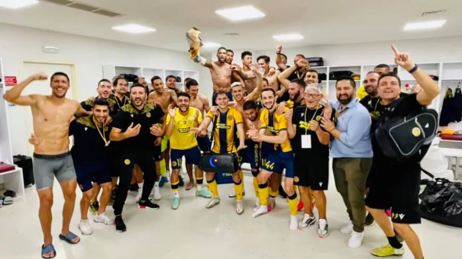 ΒΙΝΤΕΟ/Πάρτι ΑΕΛ στα αποδυτήρια!