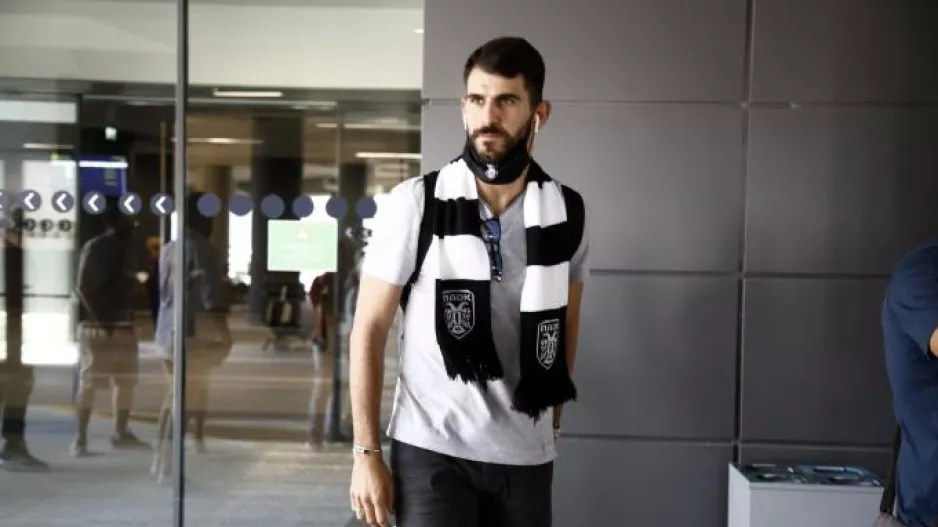 Εξετάσεις, υπογραφές και ανακοίνωση σήμερα για Ολιβέιρα