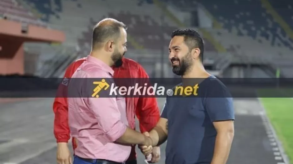 Χειραψία με τον πρόεδρο- Πήγε στην προπόνηση της ΑΕΛ