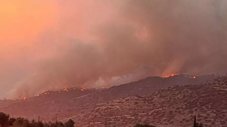 Αναζωπύρωση της φωτιάς στην Οδού