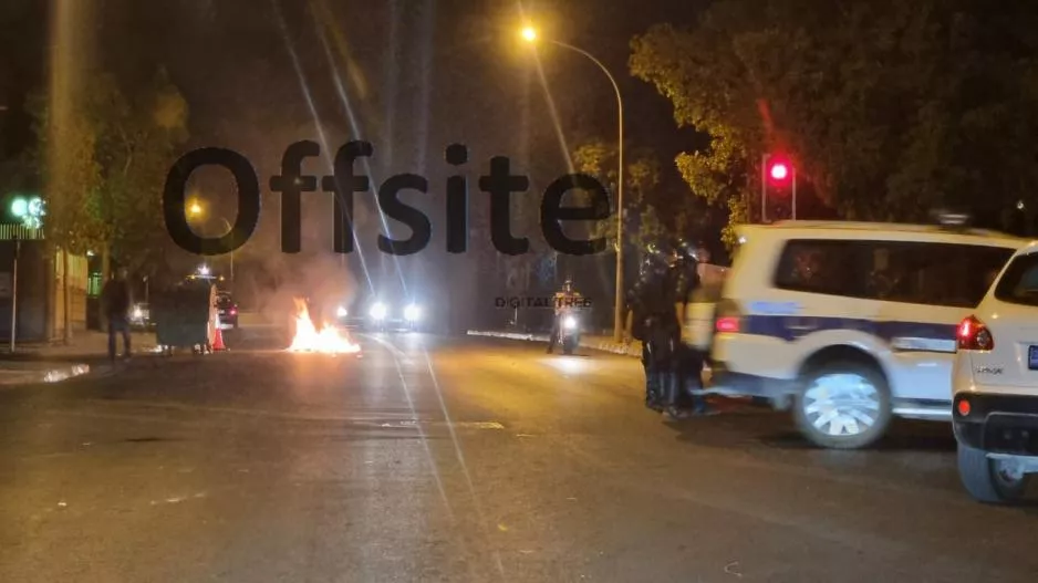 Νέα επεισόδια έξω από το Προεδρικό-Τραυματίστηκαν αστυνομικοί (ΒΙΝΤΕΟ)