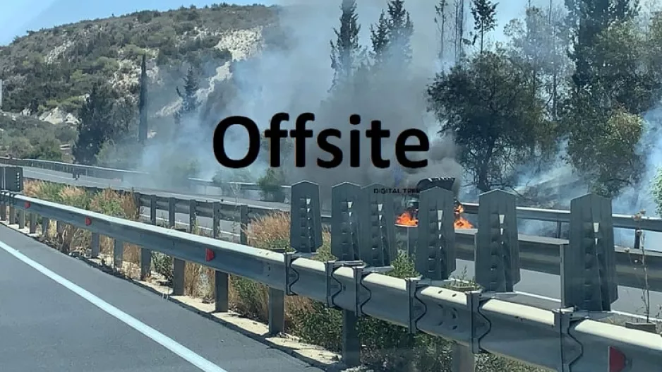 Στις φλόγες αυτοκίνητο (βίντεο)