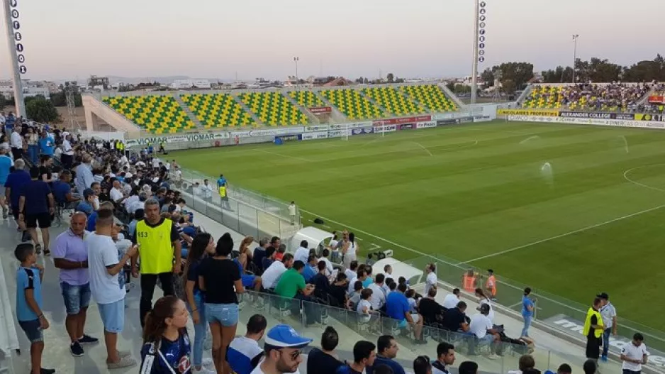1500... για ΑΡΕΝΑ