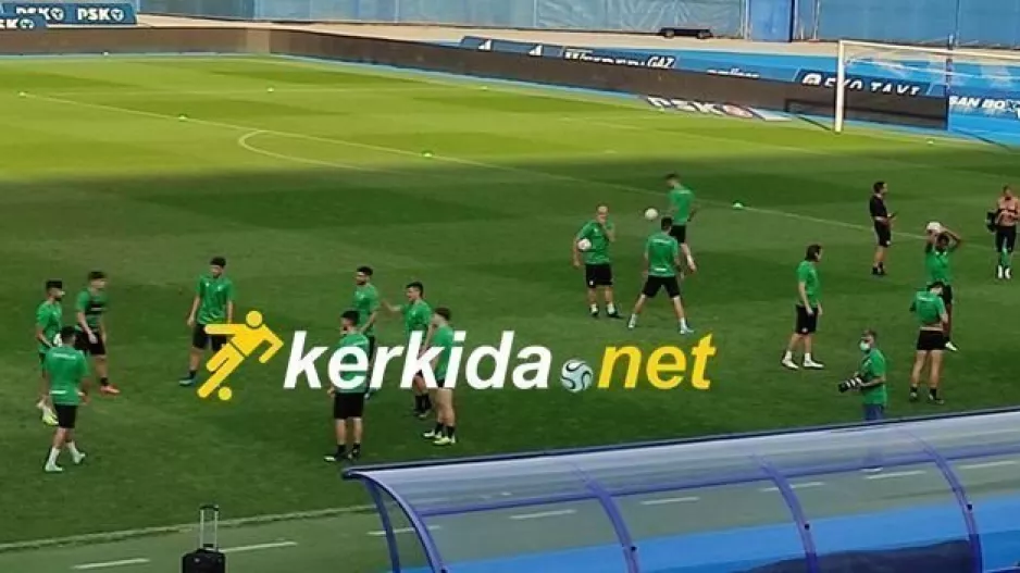 Η εντεκάδα της Ομόνοιας με Ντίσκερουντ και Ντούρις