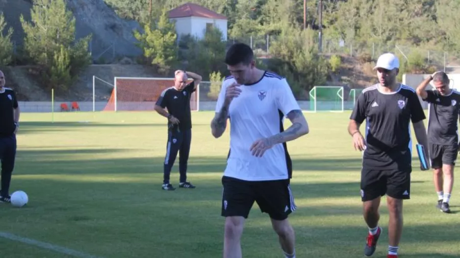 Λάφερτι στην πισίνα