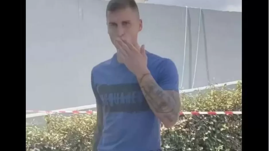''Ήρθα να σας διαλύσω τα μηχανήματα''