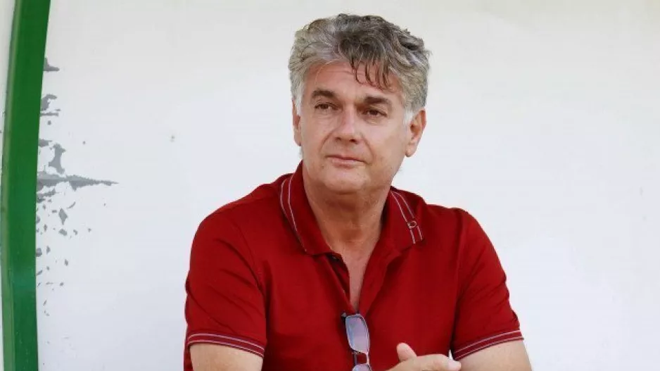Σταύρος Παπασταύρου... 