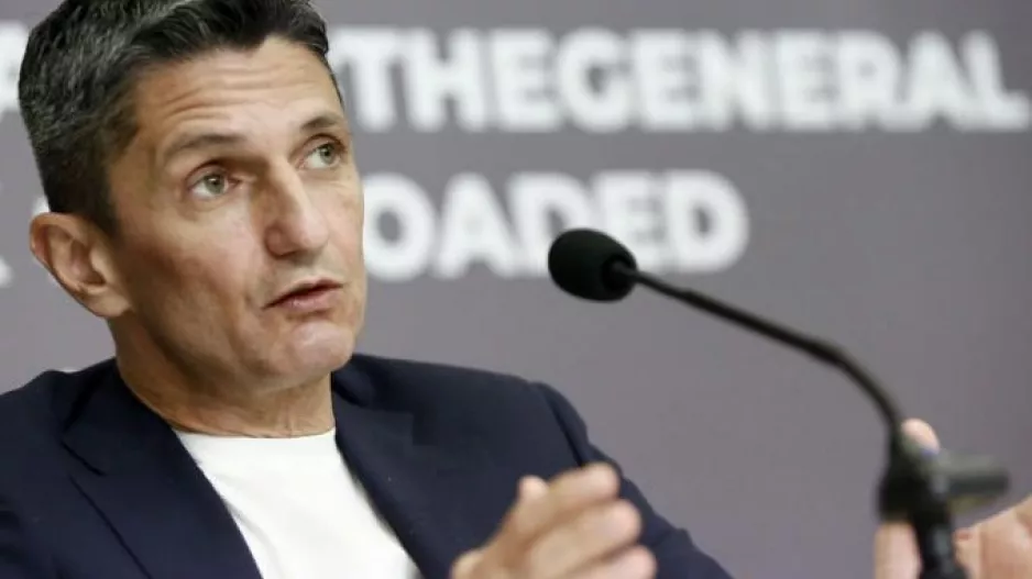 Συγκλονισμένος ο Λουτσέσκου: «Έλληνες και Ρουμάνοι έγιναν μια γροθιά στις πυρκαγιές»