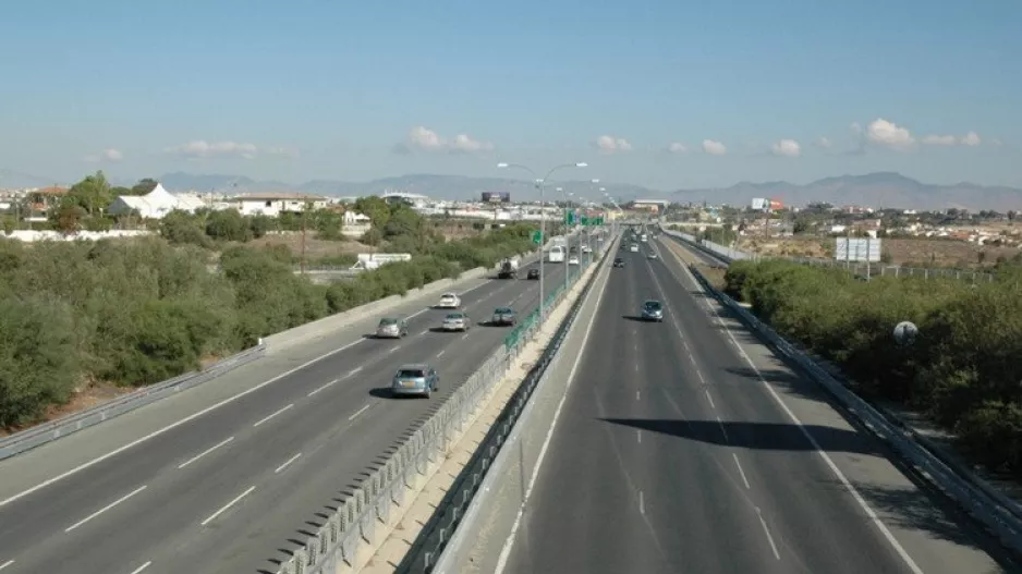 Κλειστές οι δύο λωρίδες στον αυτοκινητόδρομο Λεμεσού - Λευκωσίας 