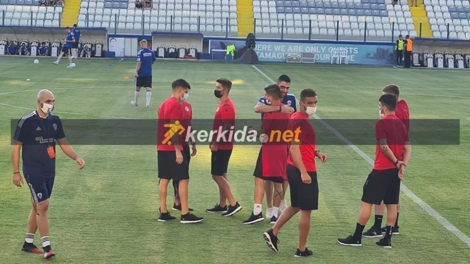 Καλός... οικοδεσπότης ο Τζουρ!