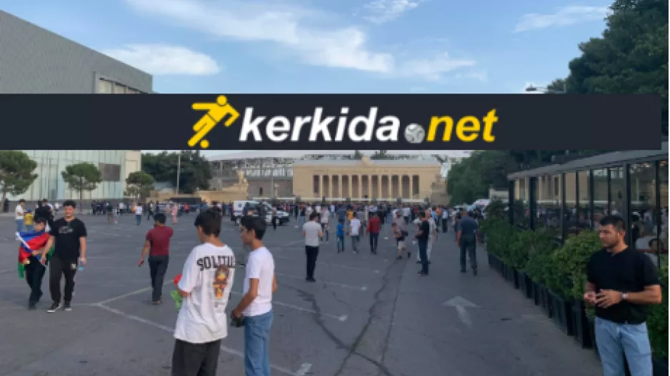 Μαζεύονται οι Αζέροι, "φεύγουν" τα εισιτήρια (φώτος kerkida.net)