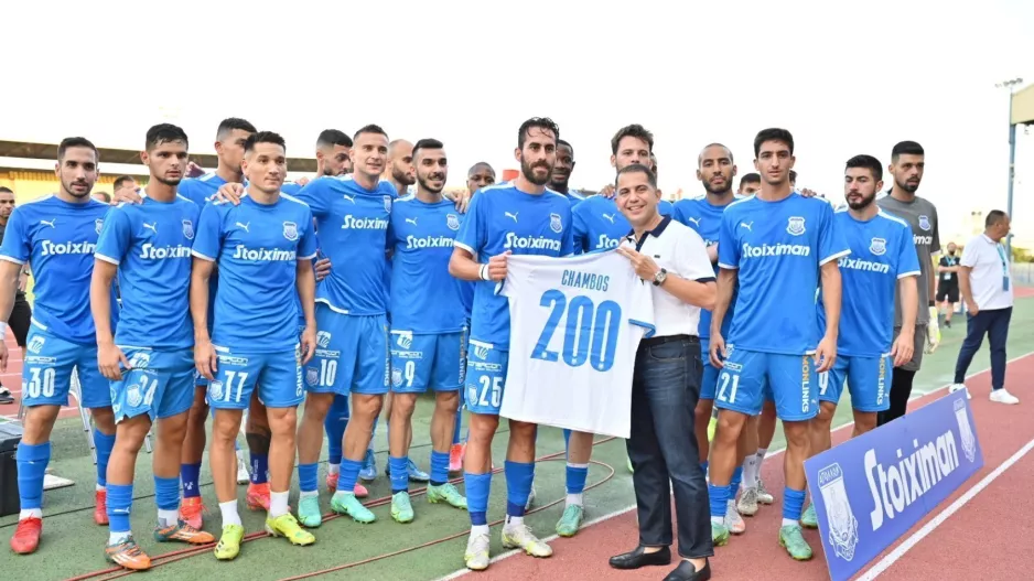 Ο Κίρζης έδωσε φανέλα με το νούμερο 200 στον κάπτεν! (φώτος)