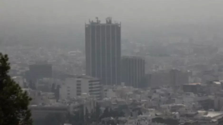 «Πνίγηκε» από καπνούς η Αττική - Τα μέτρα προστασίας από τα επικίνδυνα σωματίδια