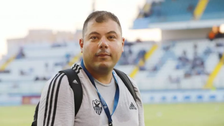 Δημήτρης: "Μην βιαστείτε..."