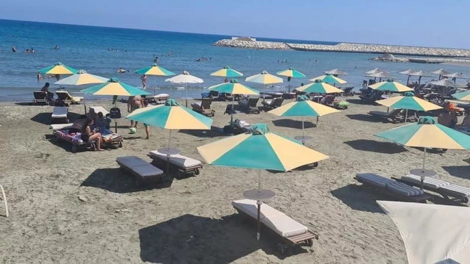 Ανήλικη έχασε τις αισθήσεις της στην θάλασσα