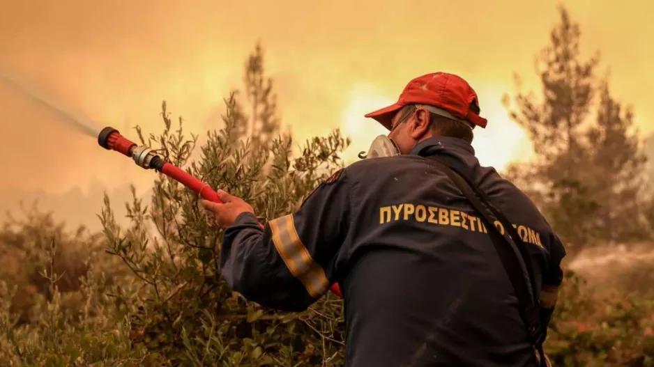 Φωτιά στην Εύβοια: Εκκενώστε τώρα προς Ιστιαία