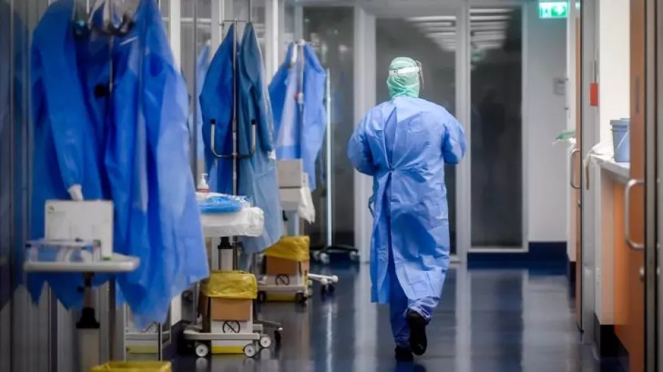 Ο 43χρονος που απεβίωσε ήταν ασθενής του γιατρού με τα πλαστά SafePass