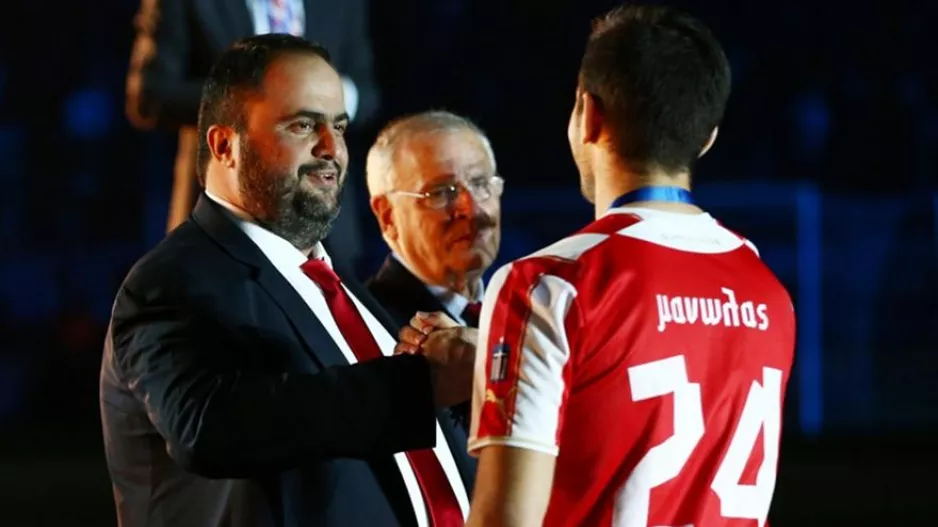 «Θέλει 10 εκατ. ευρώ συν μπόνους για Μανωλά η Νάπολι, αλλιώς δεν τον δίνει στον Ολυμπιακό»