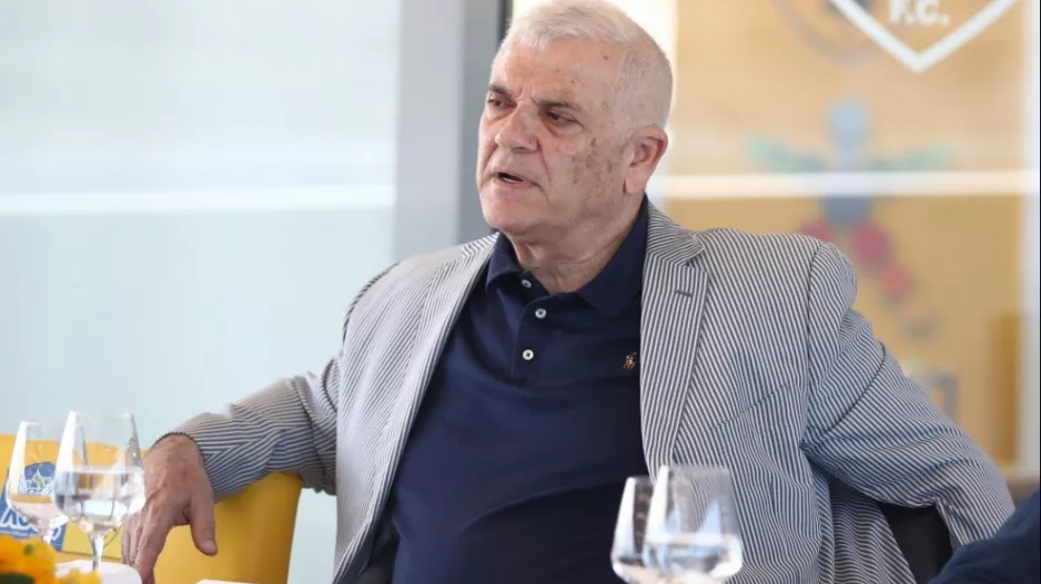 Απίθανη ατάκα για Τσούμπερ: «Αν δεν τον φέρετε, να μείνετε κι εσείς εκεί»!