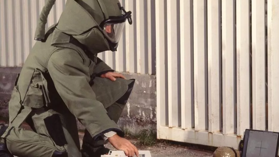 Eλεγχόμενη έκρηξη στην βαλίτσα έξω από το Προεδρικό