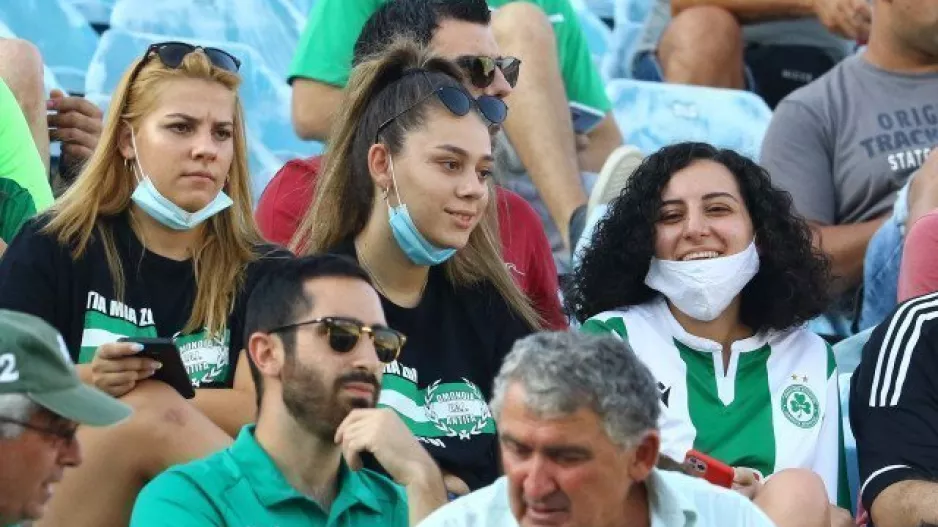 (ΦΩΤΟΡΕΠΟΡΤΑΖ) Ο κόσμος στις κερκίδες του ΓΣΠ