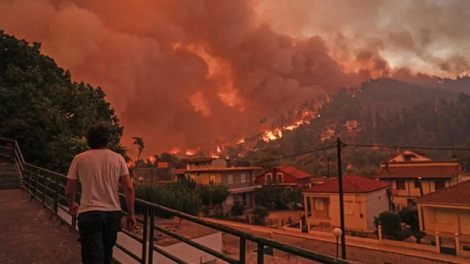 Άλλη μια δύσκολη νύχτα στην Εύβοια