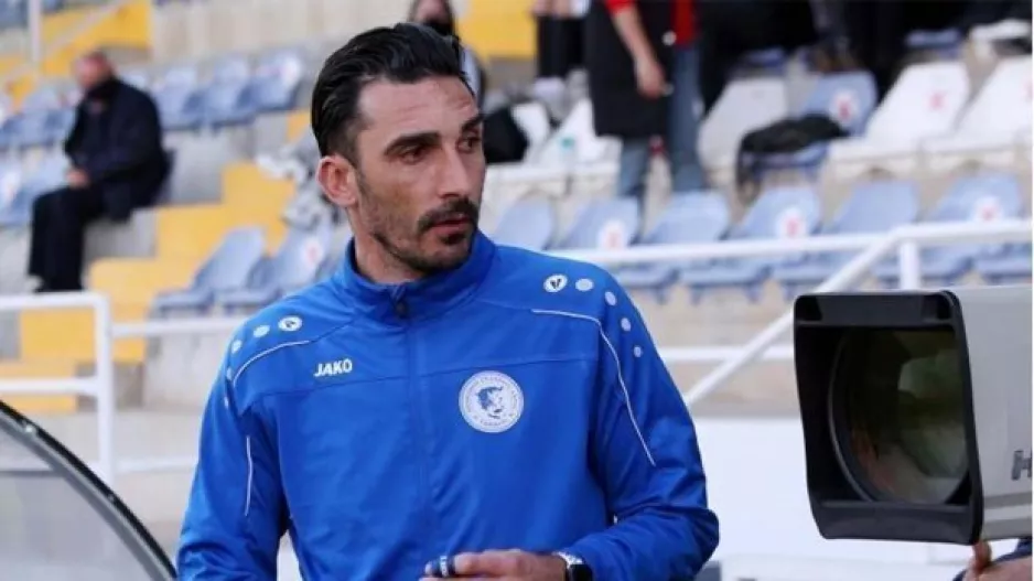 ΝΕΟ με Ηλία Χαραλάμπους
