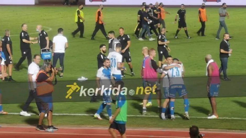 ΦΩΤΟΡΕΠΟΡΤΑΖ/Απολλωνίστικο ξέσπασμα!