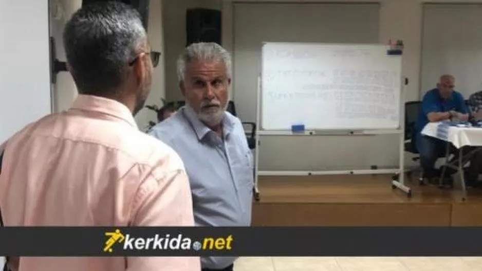 Aπάντηση στον Μάζιτς από τον Πάπουτσο/"Ο καθένας να ασχολείται με τις αρμοδιότητες του"