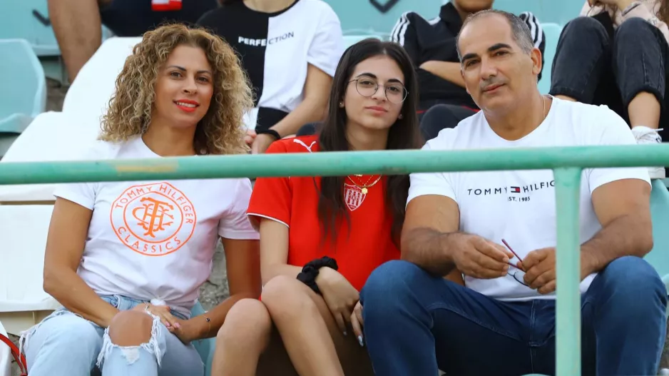 ΜΟΝΟ Σαλαμίνα!